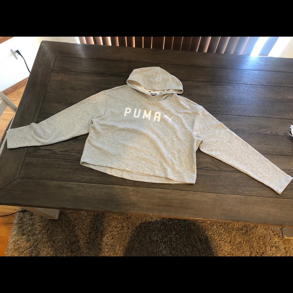Puma light gray cropped sweatshirt